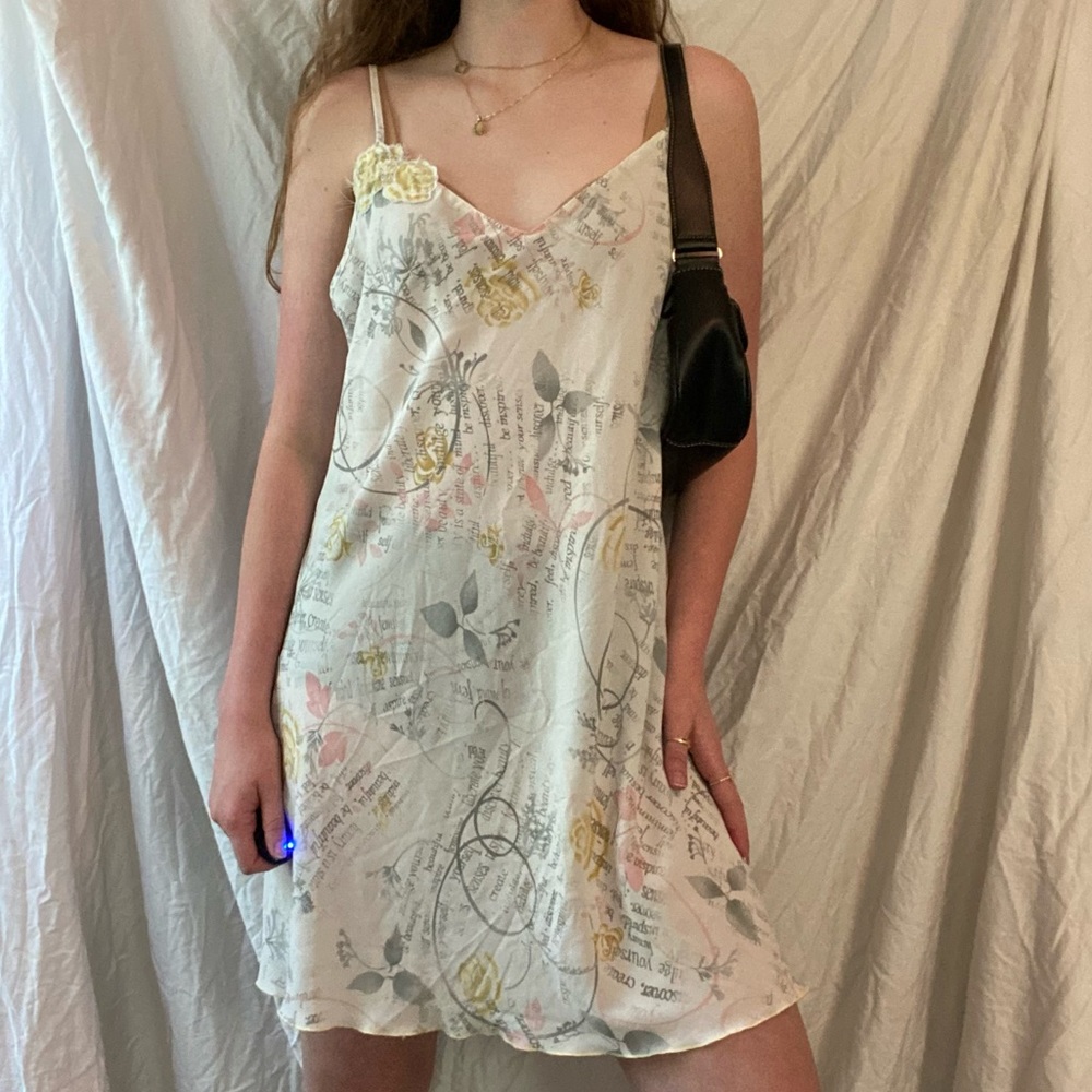 apostrophe white newspaper print slip dress size XL pink floral vintage grey